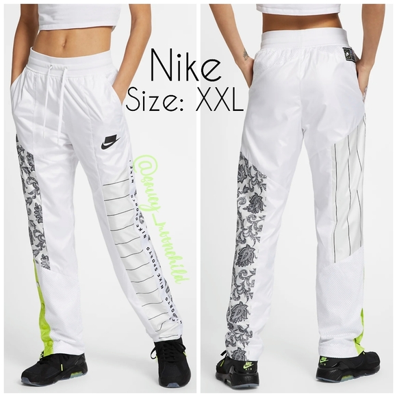 NWT 《Nike 》 Sporty Neon Green White Black Track Pants Paisley